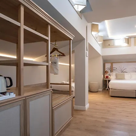 Icon Malabar Hotel 4*