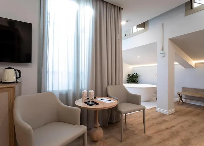 Icon Malabar מלון 4*